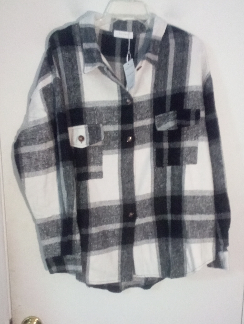 Men's Plaid Button-Up Shacket in Black Gray White Large NWT